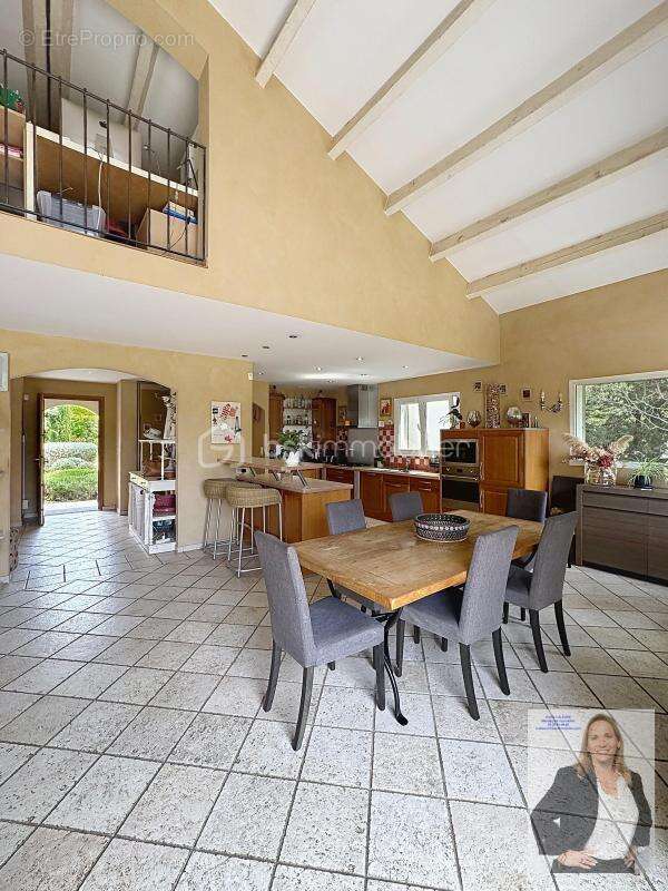 Maison à MOUGINS
