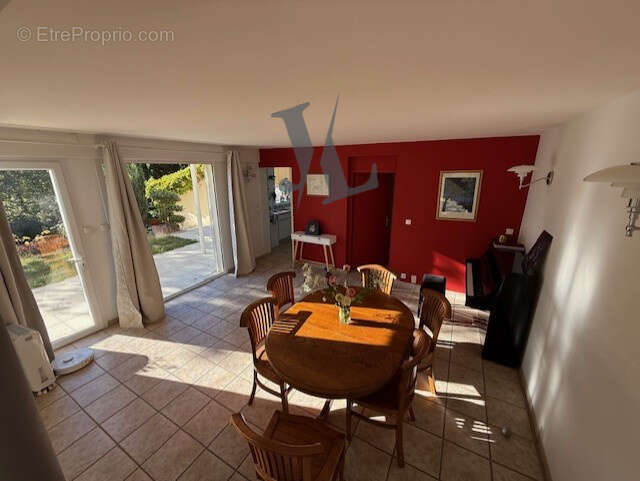 Maison à MONTMEYRAN