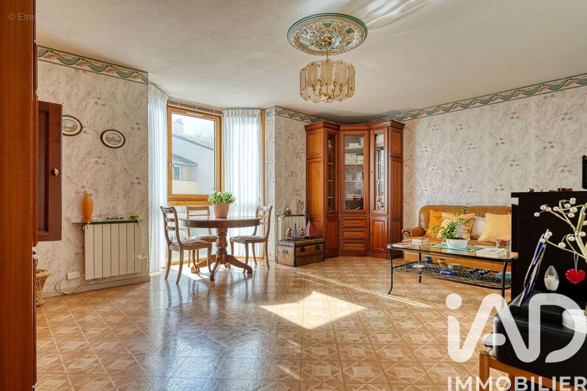 Photo 3 - Appartement à VERNEUIL-SUR-SEINE
