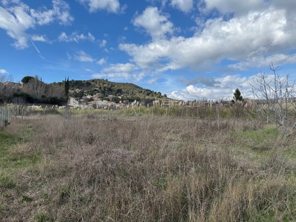 Terrain à VILLENEUVE