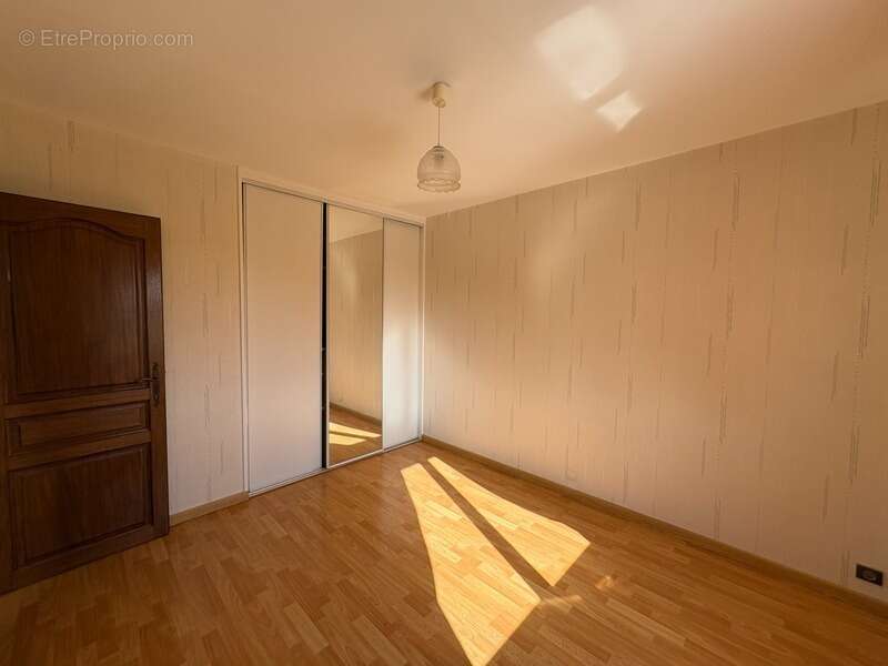 Maison à rénover avec vie de plain-pied 4 Chambres sur sous-sol dans le bourg de SAINT-VIGOR-D'YMONVILLE (76430) - photo 19