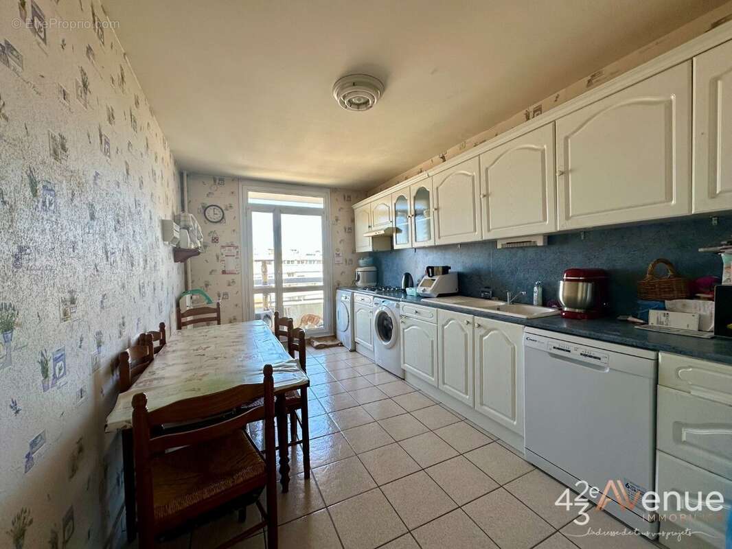 Appartement à SAINT-ETIENNE