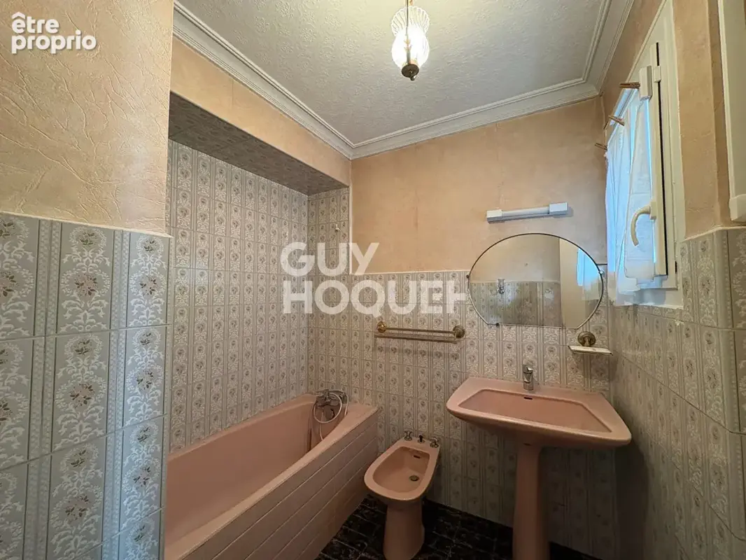 Maison à fort potentiel à Givors (Secteur BANS) : 138 m² répartis en 2 logements - photo 8