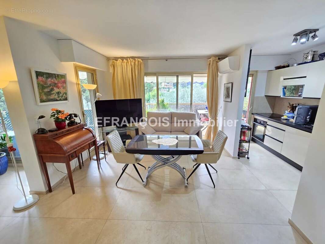 Appartement à LE CANNET