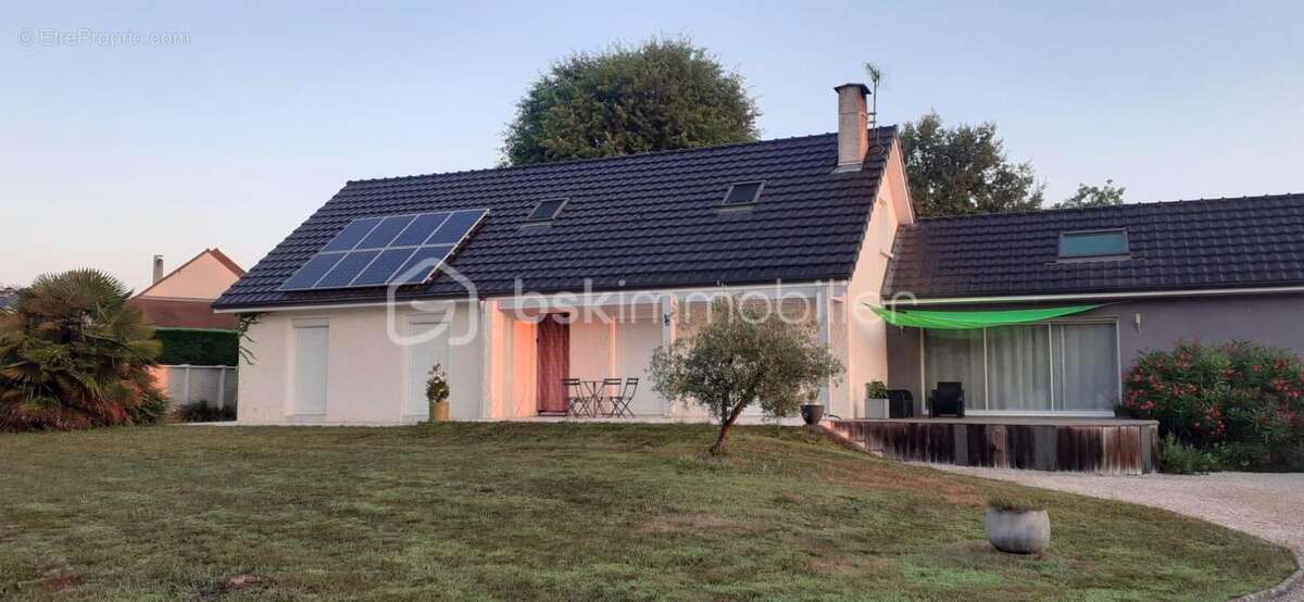 Maison 160m² avec grand espace pro clé en main entre Pau et Tarbes - 318 000€ - photo 4