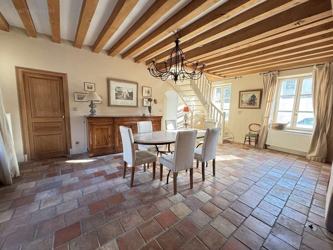 Maison à COMPIEGNE