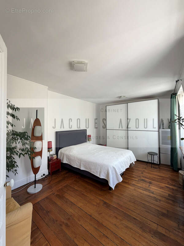 Appartement à PARIS-10E