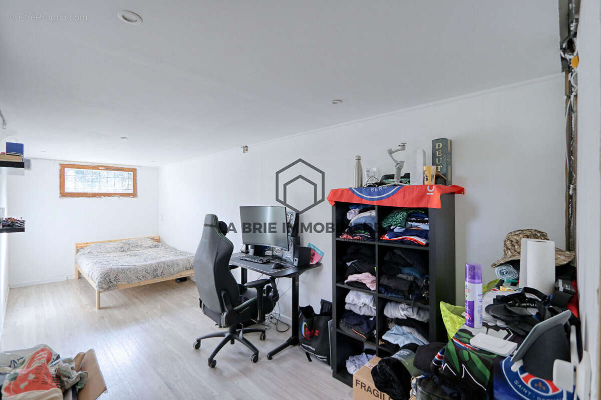 Maison à VILLECRESNES