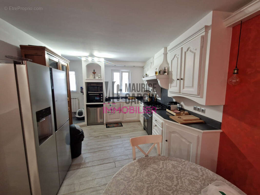 Maison à CHATEAUNEUF-DE-GADAGNE