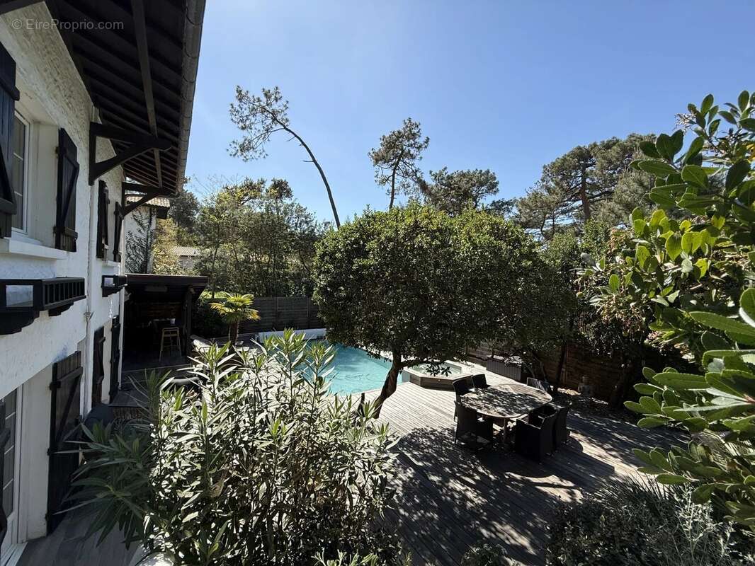 Maison à LE BOUSCAT