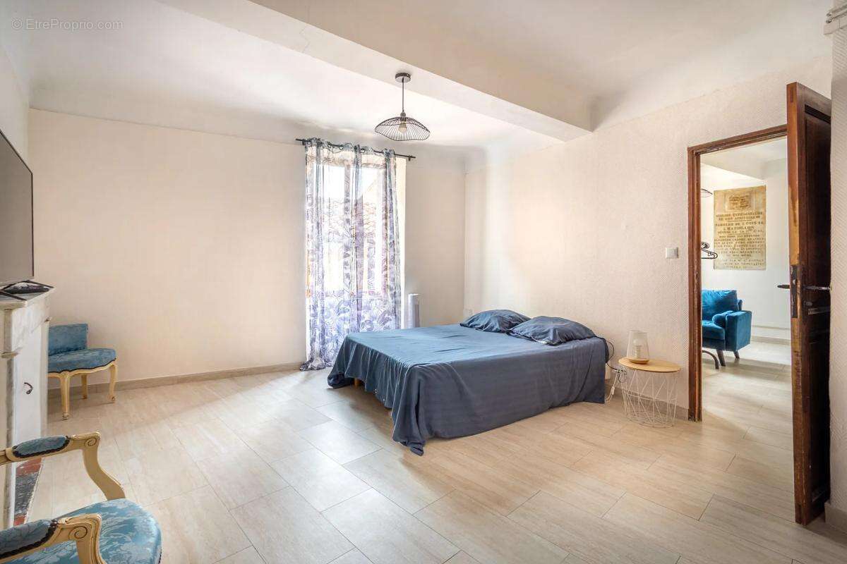Appartement à HYERES