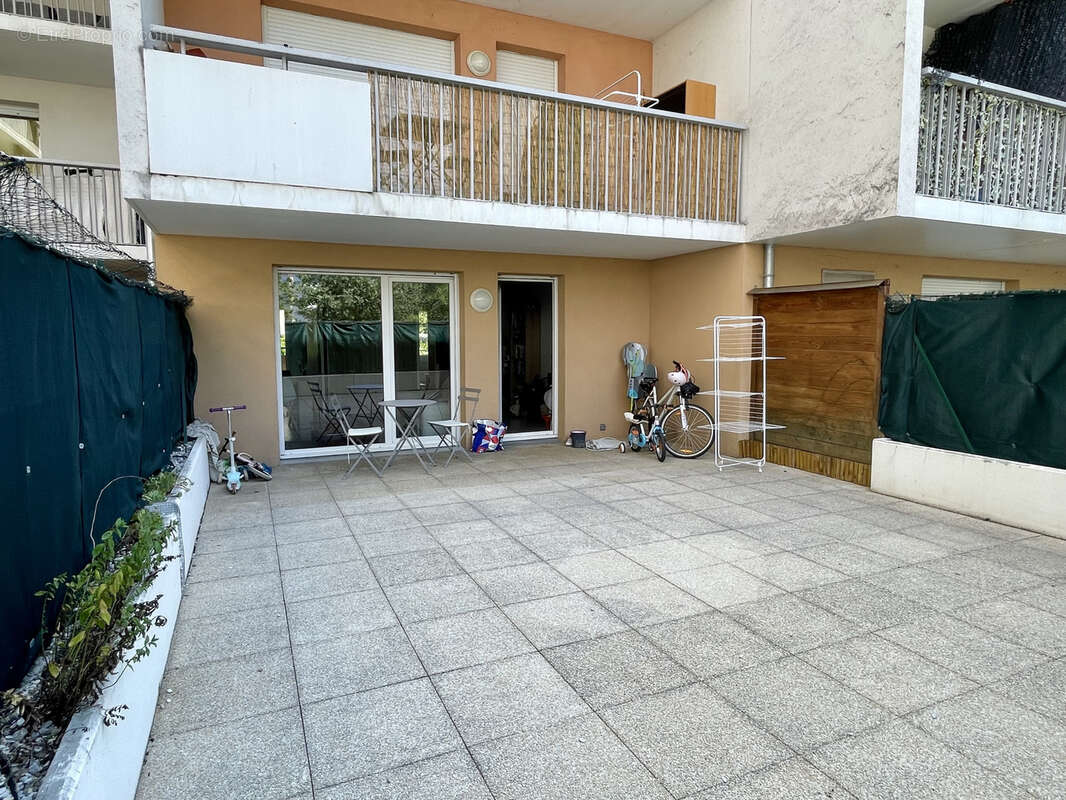 Chambéry ( Quartier des pompiers )   appartement T2 de 55 m2 avec grande terrasse de 41 m2 et cave - photo 9