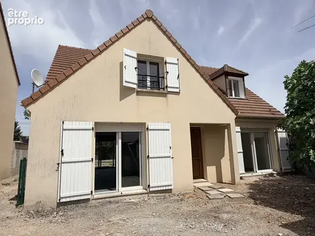 Maison à ETAMPES