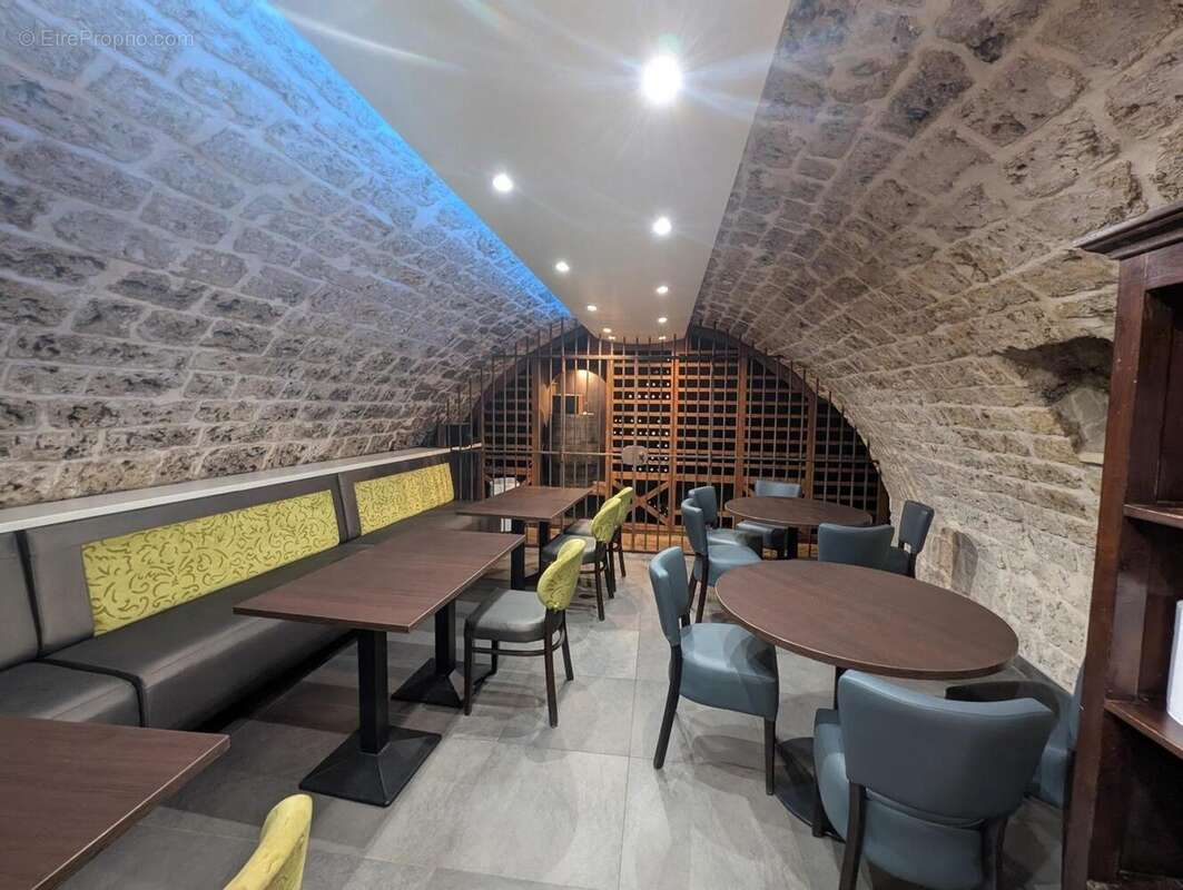 Photo 6 - Commerce à BRESLES