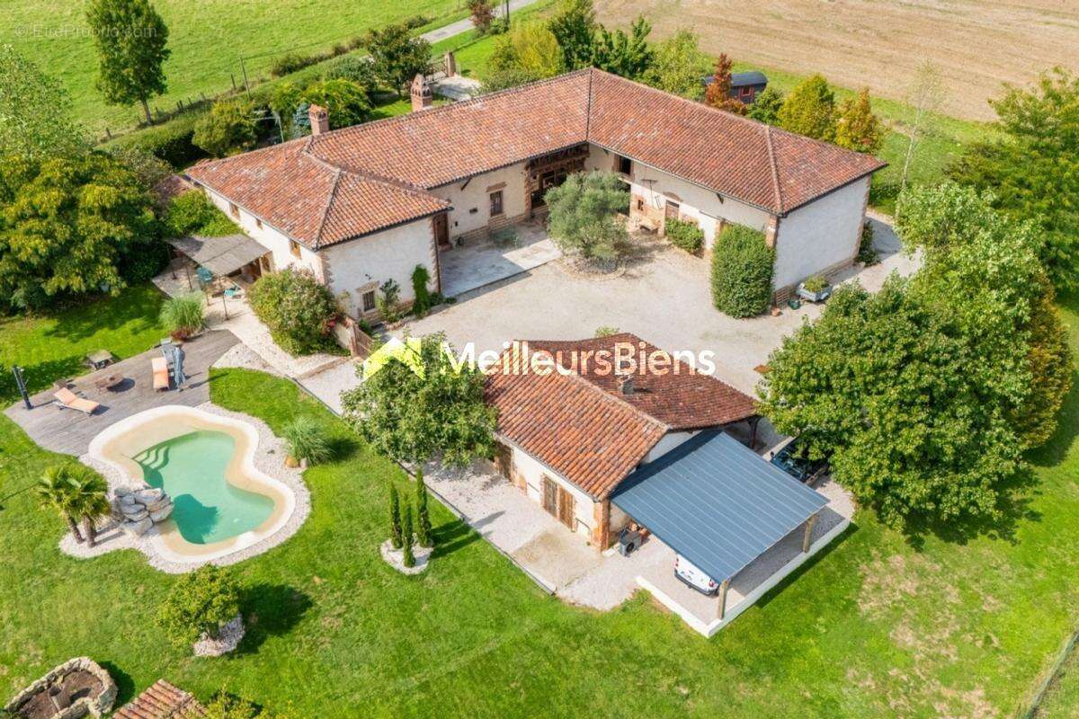 Maison bressane 327m² à Sulignat, terrain 4863m² - photo 7