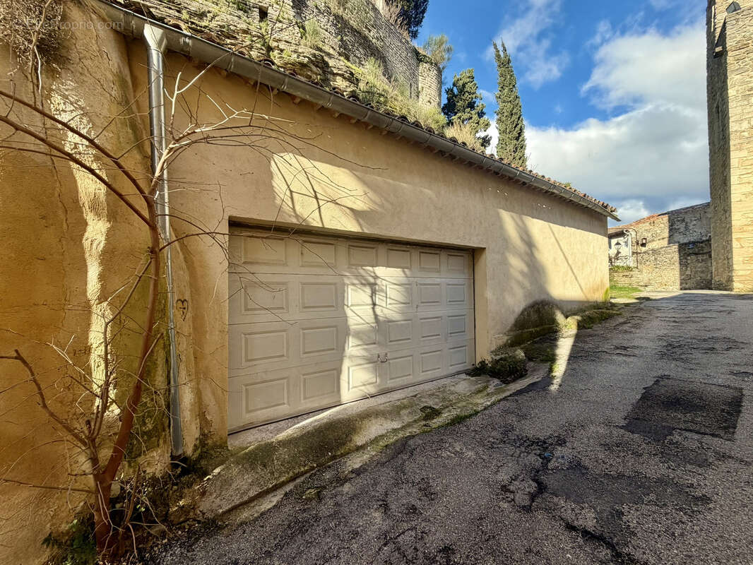 Maison à MALAUCENE