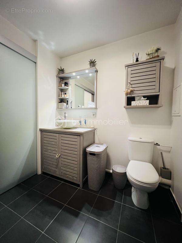 Appartement à VERT-SAINT-DENIS