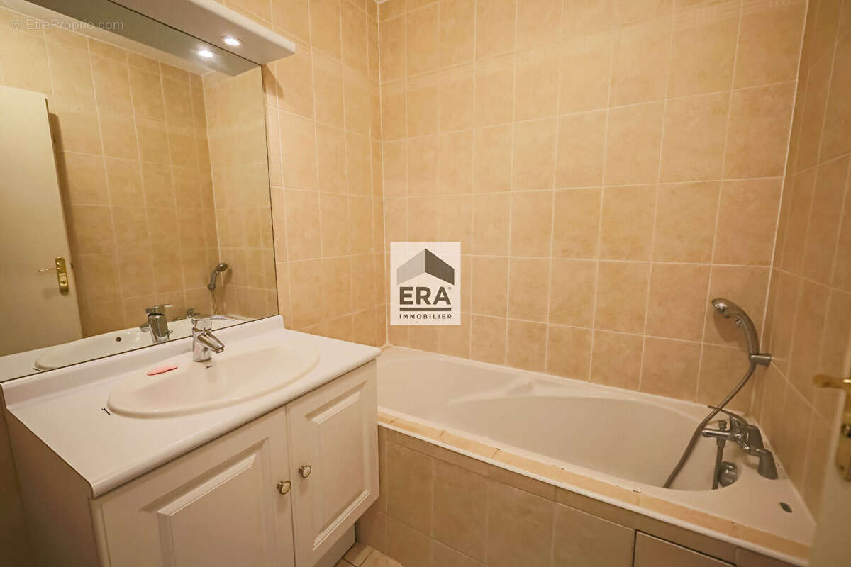 Appartement à MONTROUGE