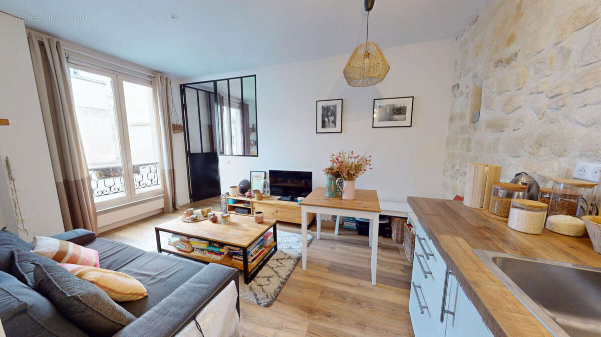 Appartement à PARIS-11E
