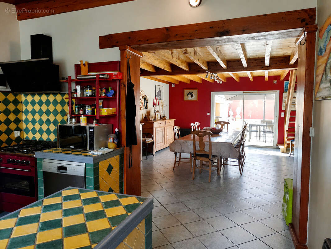 Maison à CIVRAC-SUR-DORDOGNE