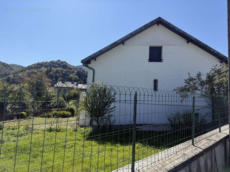 Maison à VAUX-LES-SAINT-CLAUDE
