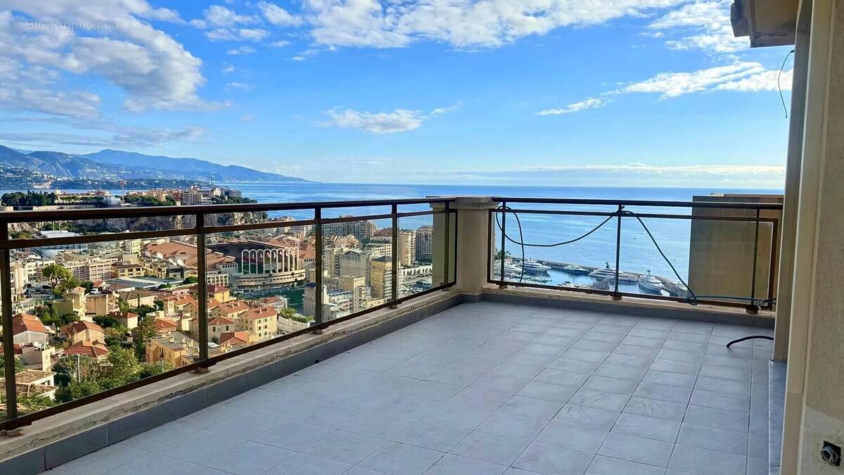 Appartement à CAP-D'AIL