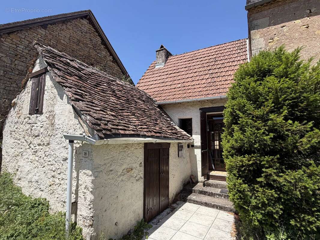 Maison à HAUTEFORT