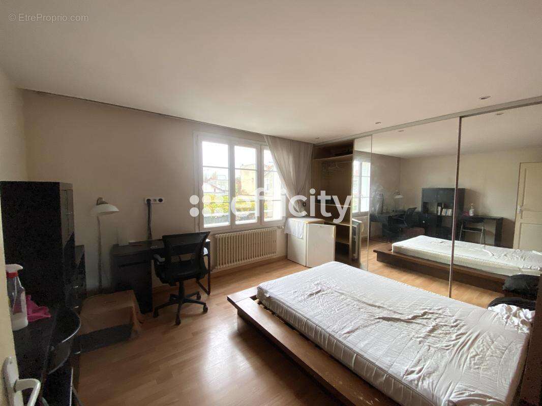Appartement à NEUILLY-PLAISANCE