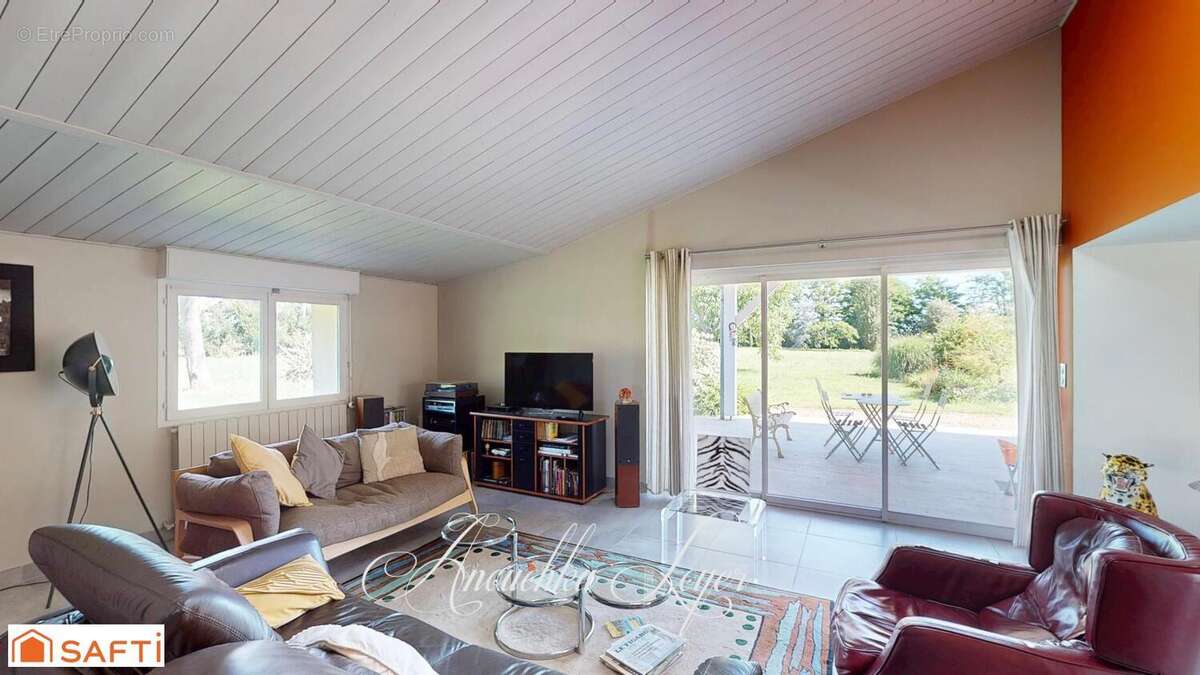 Maison 220 m² à Langon  - photo 7
