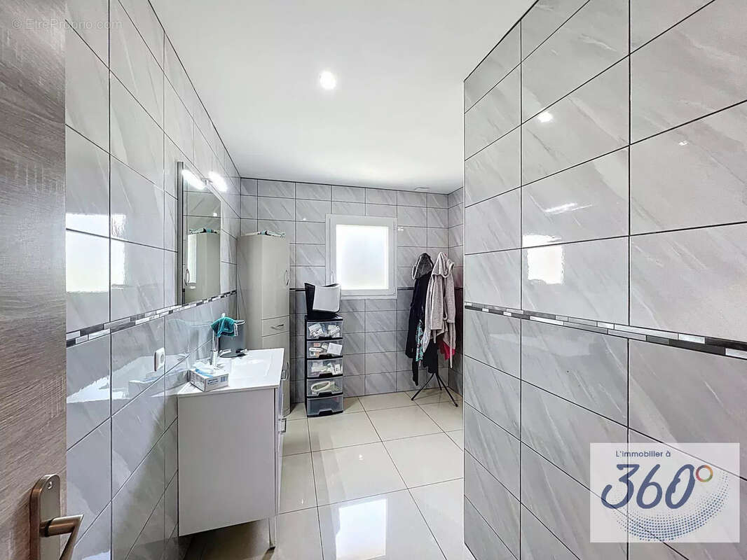 Maison moderne, neuve et fonctionnelle! - photo 11