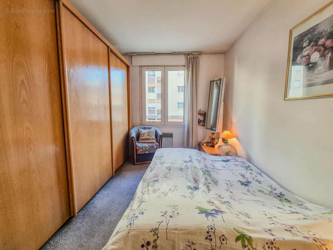 Appartement T2 avec cave en centre-ville de Hyères - Idéal Investisseurs - photo 4