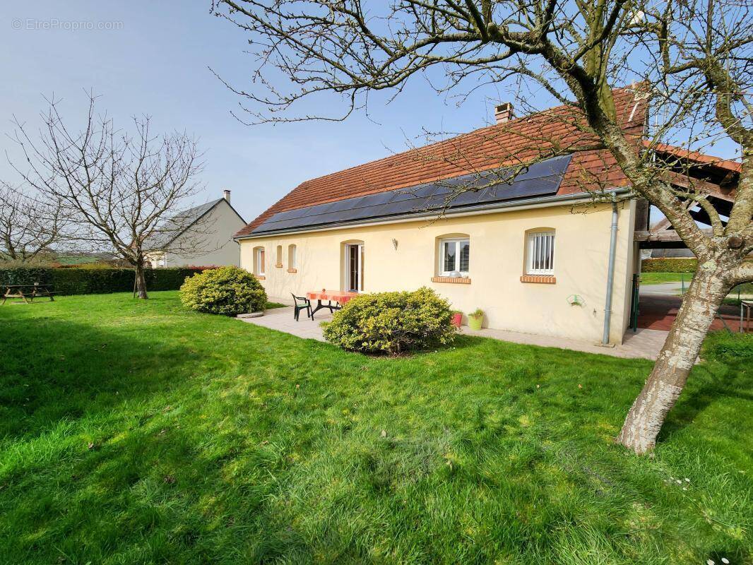 Maison à SARGE-SUR-BRAYE