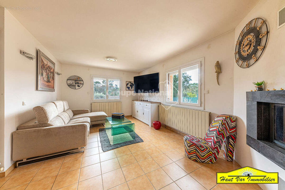 Maison à GINASSERVIS