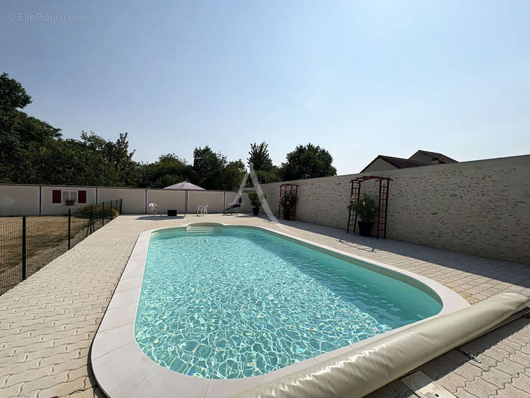 Maison de village avec piscine - Proche DOURDAN (91410) - 10 pièce(s) 240 m2 - photo 14