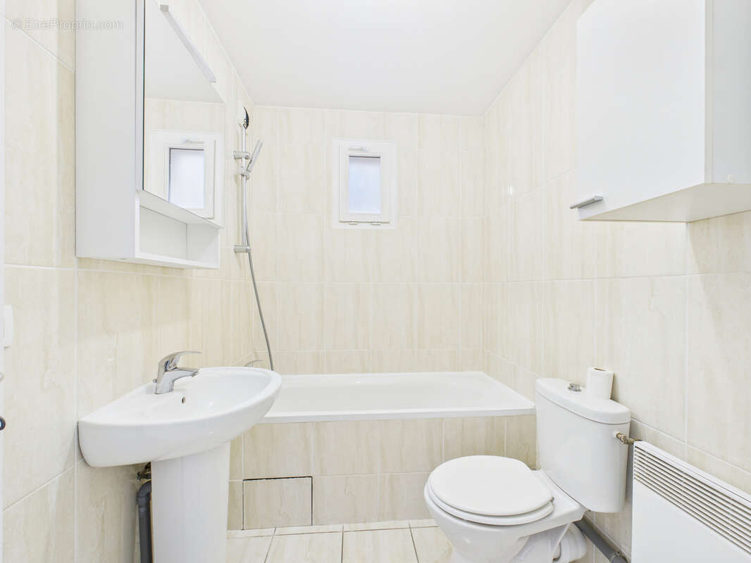 Appartement à SARTROUVILLE