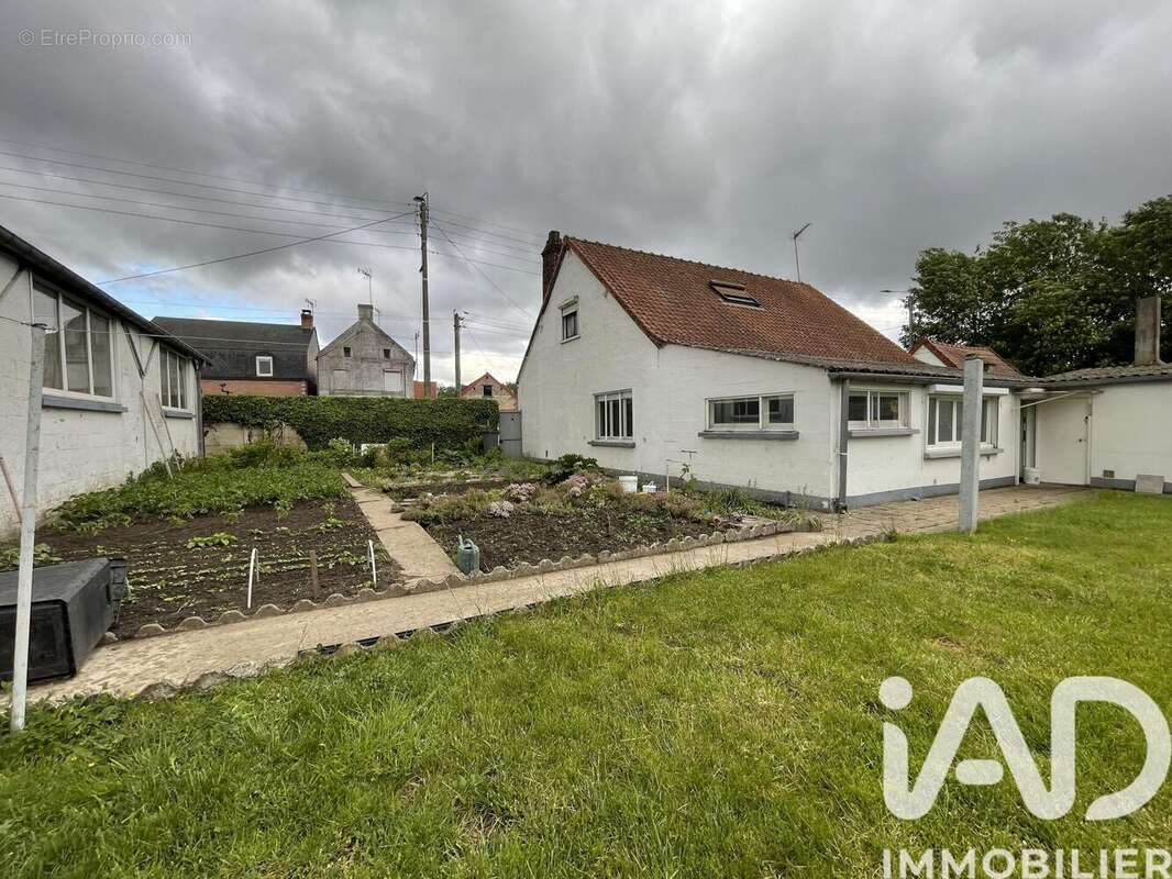 Maison 140 m² à Masnieres  - photo 2