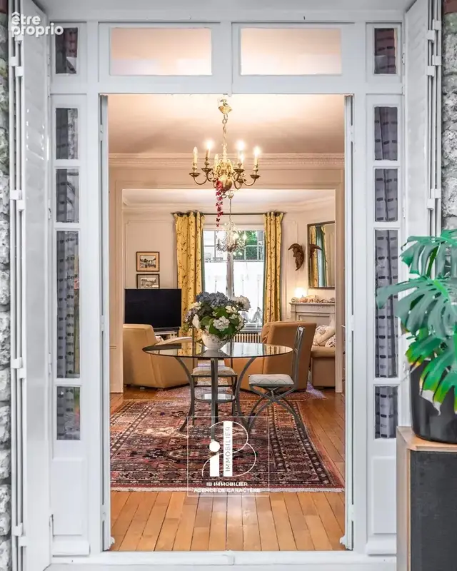 Fontainebleau - quartier recherche - rue elegante et au calme - propriete 1920 environ 215m² avec jardin - - photo 3