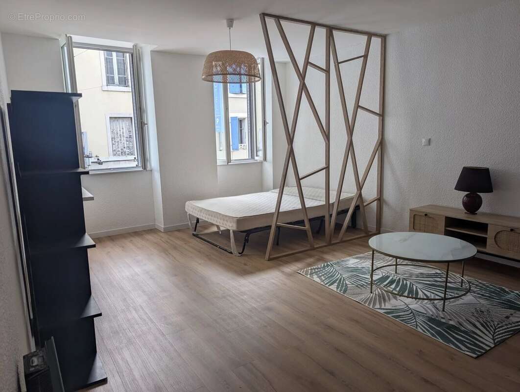 Ideal investisseur - valence hypercentre – studio loue - photo 1