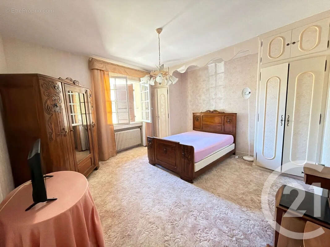 Maison à SATILLIEU
