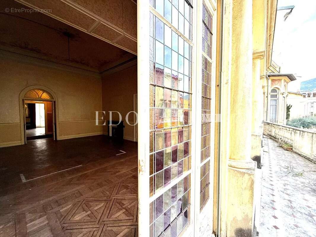 Appartement à MENTON