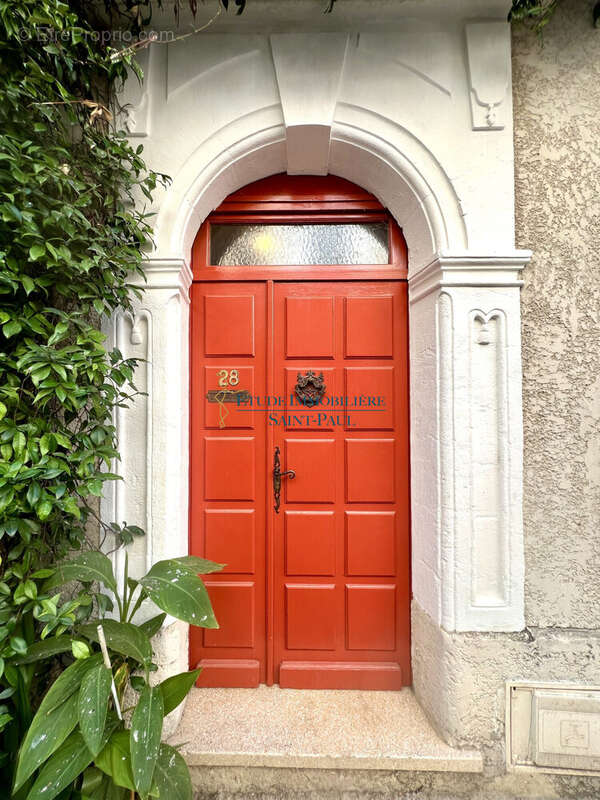 Maison à MONTPEYROUX