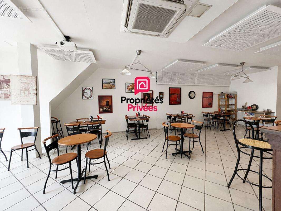 Immeuble avec commerce et logement - photo 8