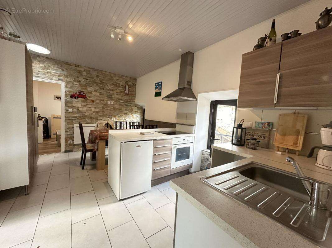 Maison à ANTRAIGUES-SUR-VOLANE