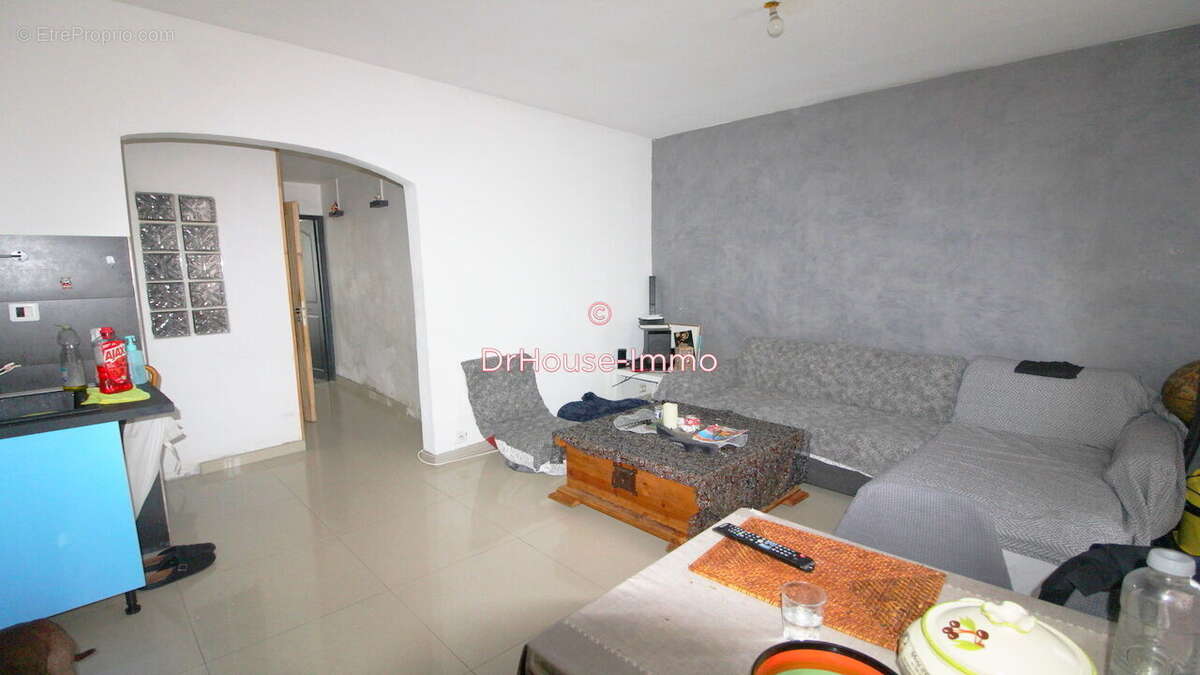 Appartement à MARSEILLE-3E