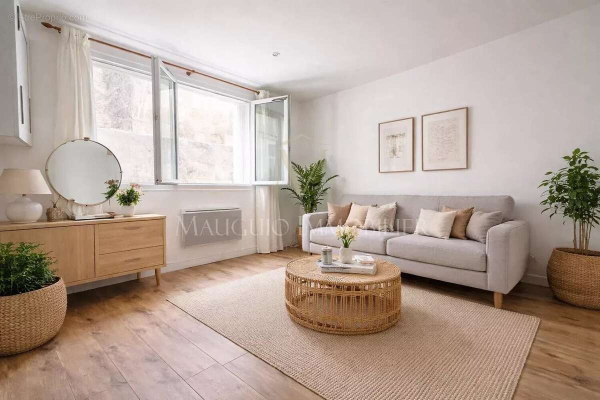 Appartement à MAUGUIO