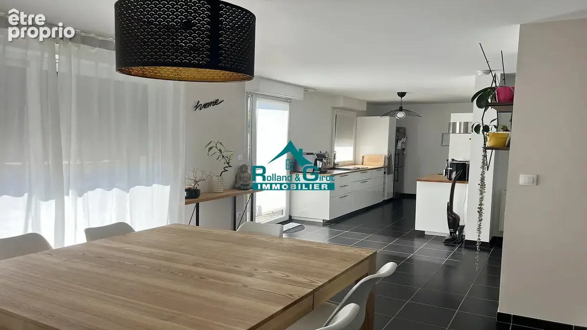 Maison d'exception à St Aubin d'Aubigné - Harmonie et lumière - photo 3