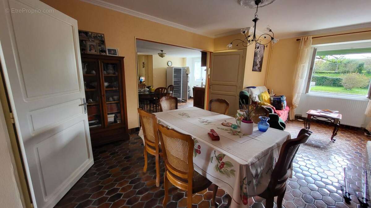 Maison à TOCANE-SAINT-APRE