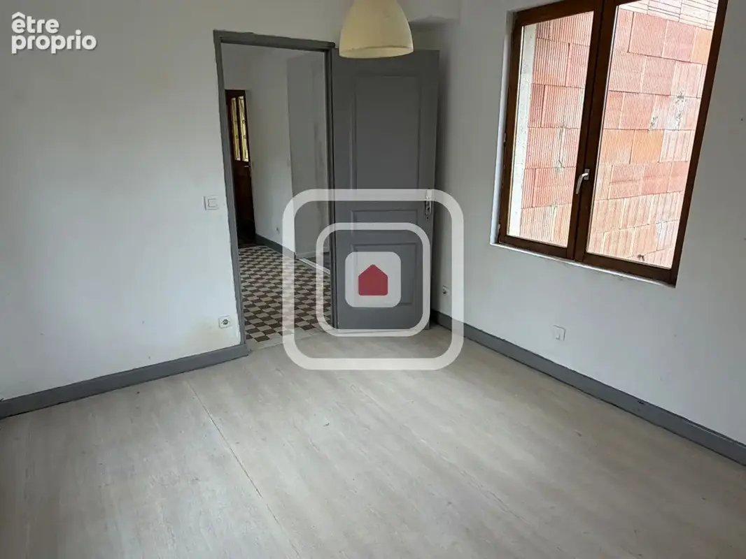 Maison ancienne de plain-pied avec jardin et petite dépendance - photo 9