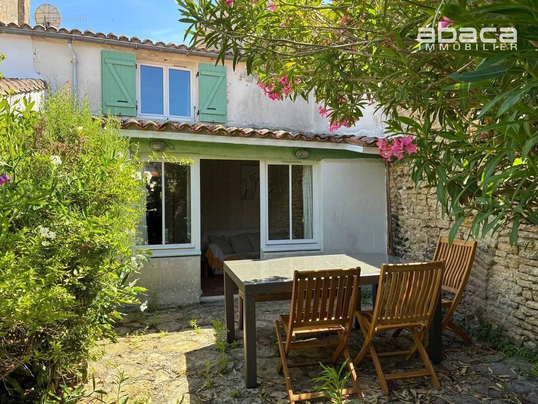 Maison à LES PORTES-EN-RE