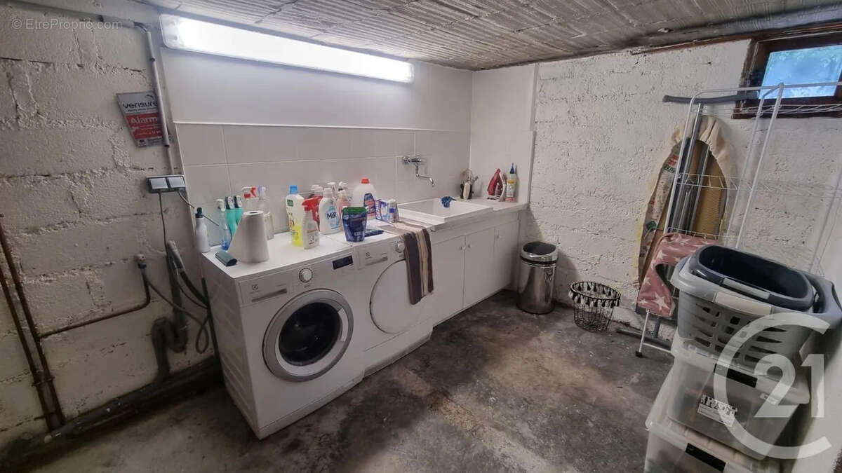 Maison à SAINT-MAUR-DES-FOSSES